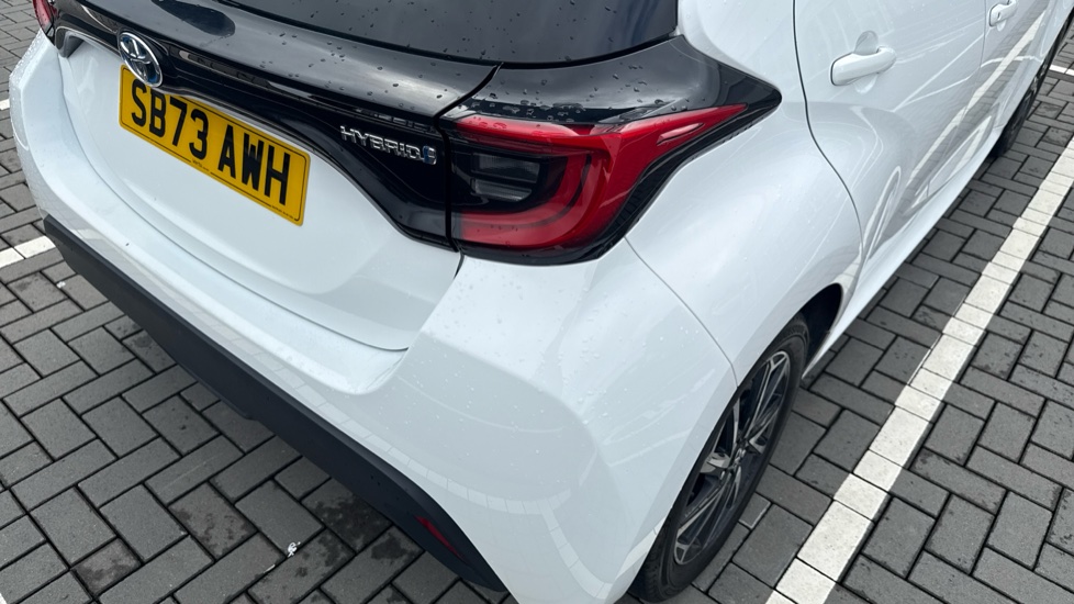 Toyota Yaris 1.5 Hybrid Design 5dr CVT Hybrid Hatchback - Image 29