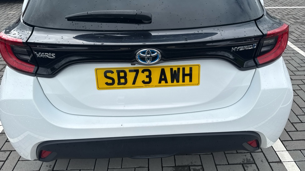 Toyota Yaris 1.5 Hybrid Design 5dr CVT Hybrid Hatchback - Image 30