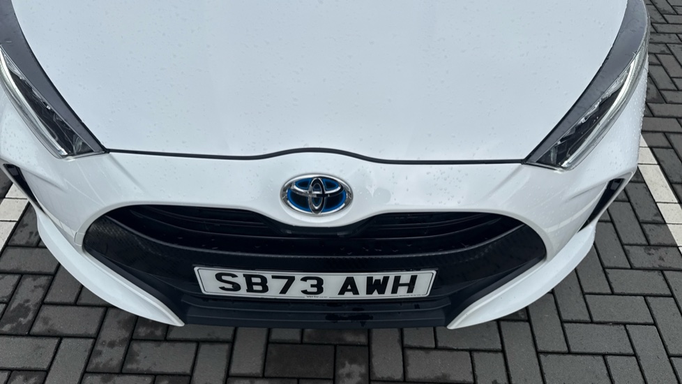 Toyota Yaris 1.5 Hybrid Design 5dr CVT Hybrid Hatchback - Image 36