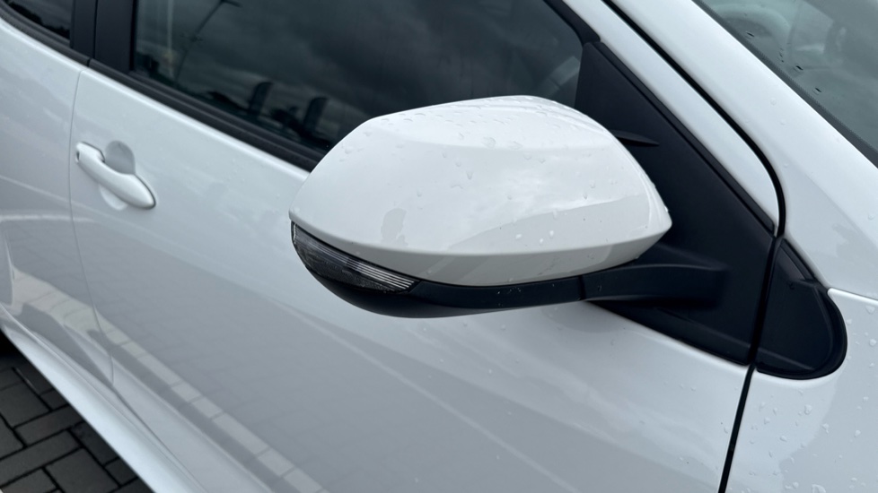Toyota Yaris 1.5 Hybrid Design 5dr CVT Hybrid Hatchback - Image 41