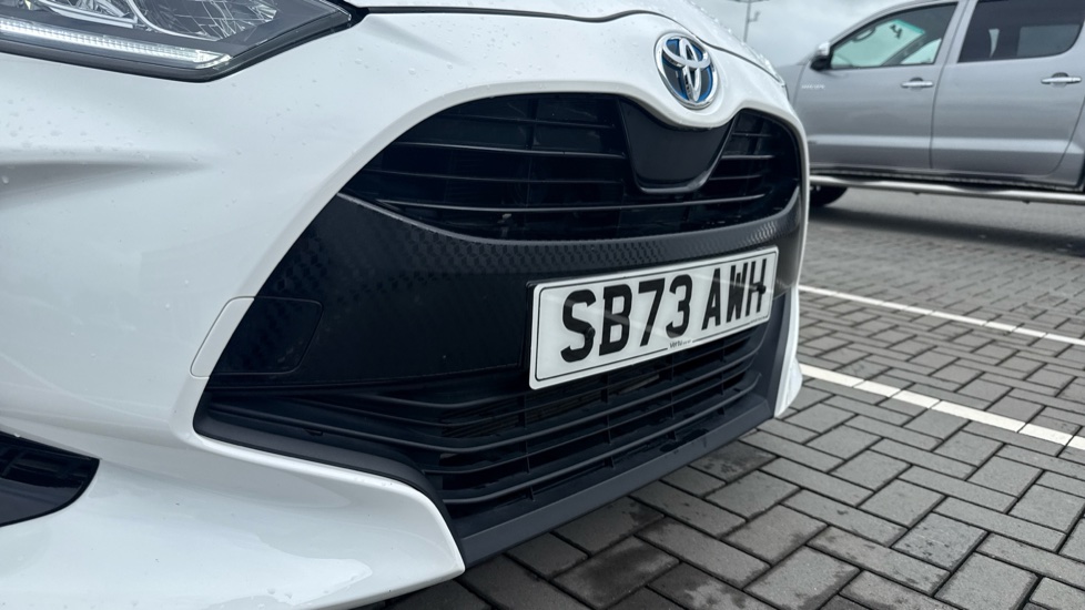 Toyota Yaris 1.5 Hybrid Design 5dr CVT Hybrid Hatchback - Image 43