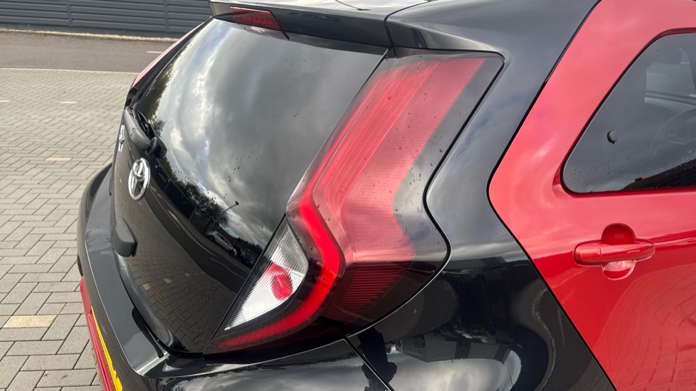 Toyota Aygo X 1.0 VVT-i Edge 5dr Auto Petrol Hatchback - Image 21