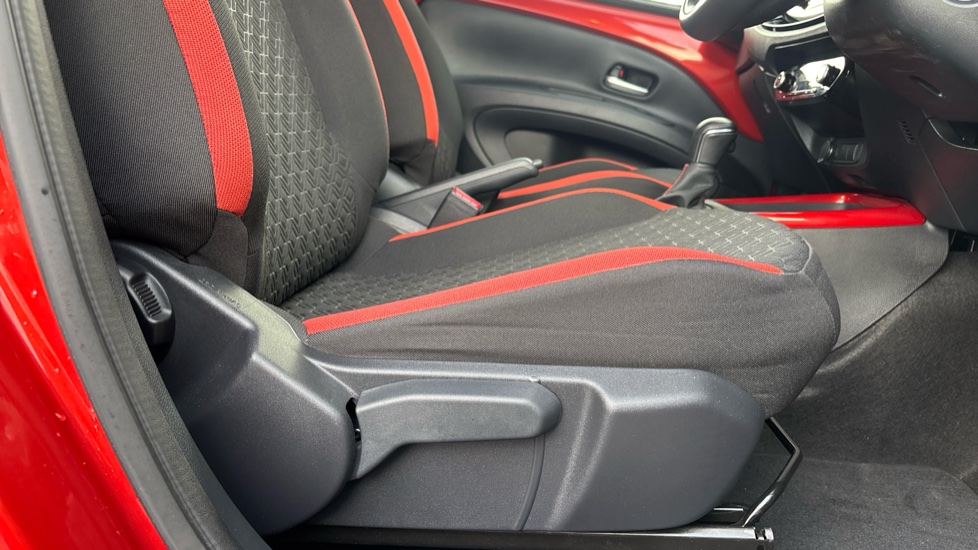 Toyota Aygo X 1.0 VVT-i Edge 5dr Auto Petrol Hatchback - Image 30