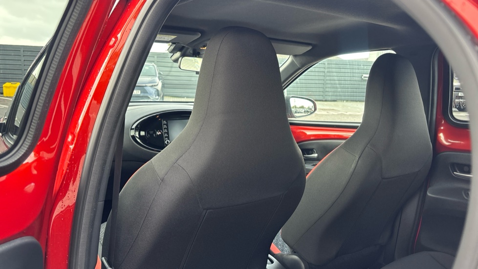 Toyota Aygo X 1.0 VVT-i Edge 5dr Auto Petrol Hatchback - Image 51