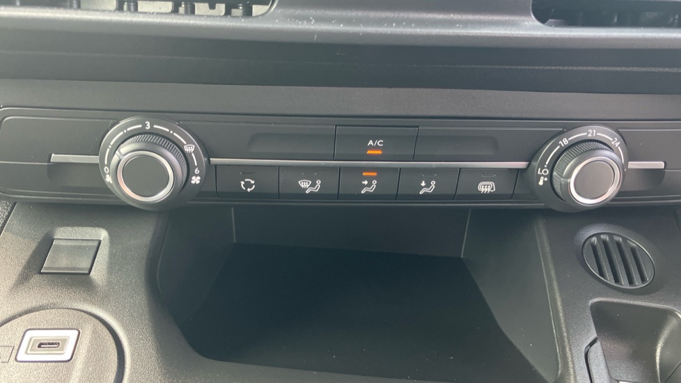 Toyota Proace City L2 Electric Icon Van 50kWh Auto - Image 35