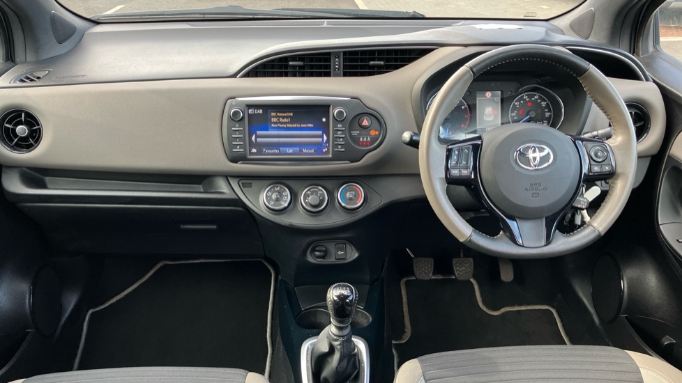 Toyota Yaris 1.5 VVT-i Blue Bi-tone 5dr [Nav] Petrol Hatchback - Image 6