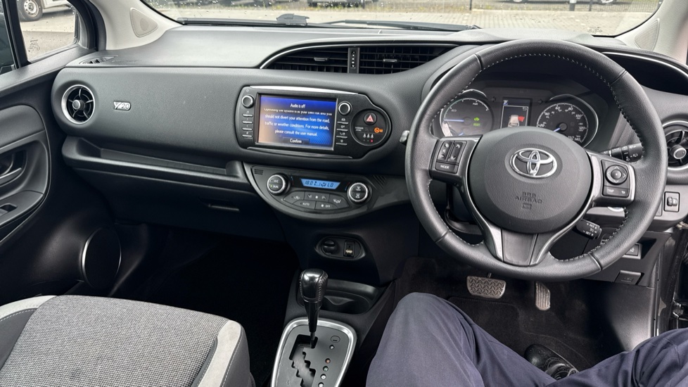 Toyota Yaris 1.5 Hybrid Y20 5dr CVT [Bi-tone] Hybrid Hatchback - Image 6