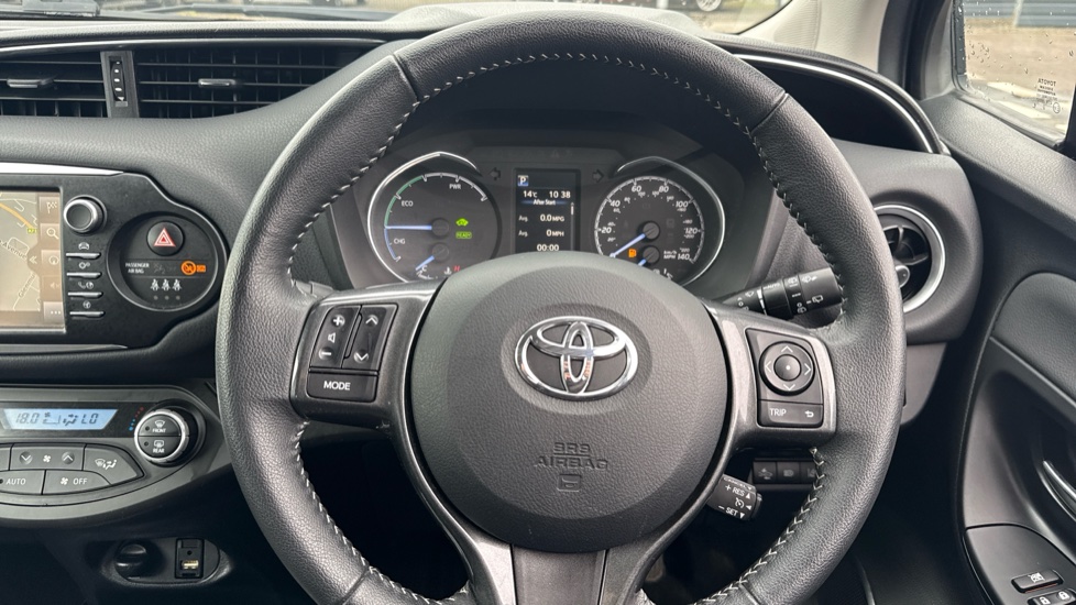 Toyota Yaris 1.5 Hybrid Y20 5dr CVT [Bi-tone] Hybrid Hatchback - Image 10