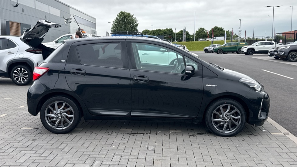 Toyota Yaris 1.5 Hybrid Y20 5dr CVT [Bi-tone] Hybrid Hatchback - Image 23