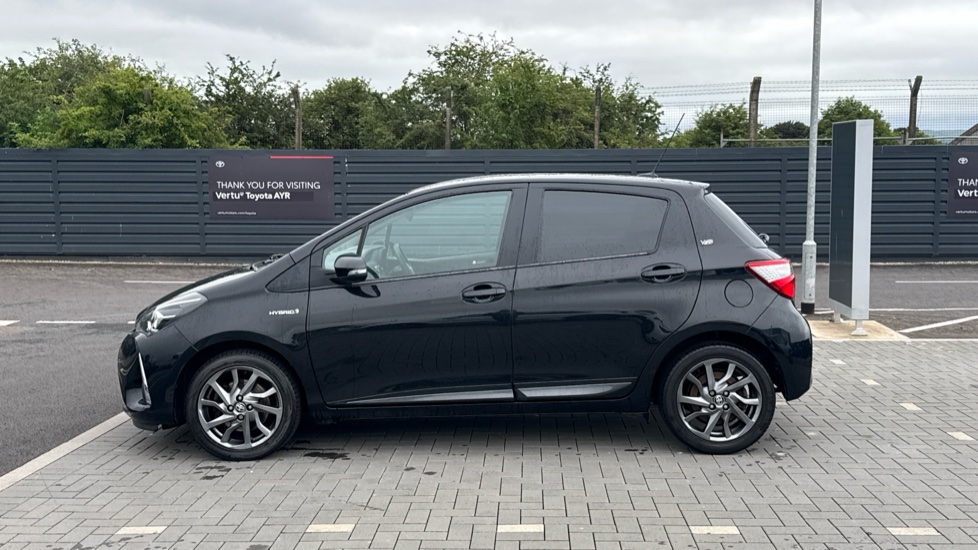 Toyota Yaris 1.5 Hybrid Y20 5dr CVT [Bi-tone] Hybrid Hatchback - Image 24