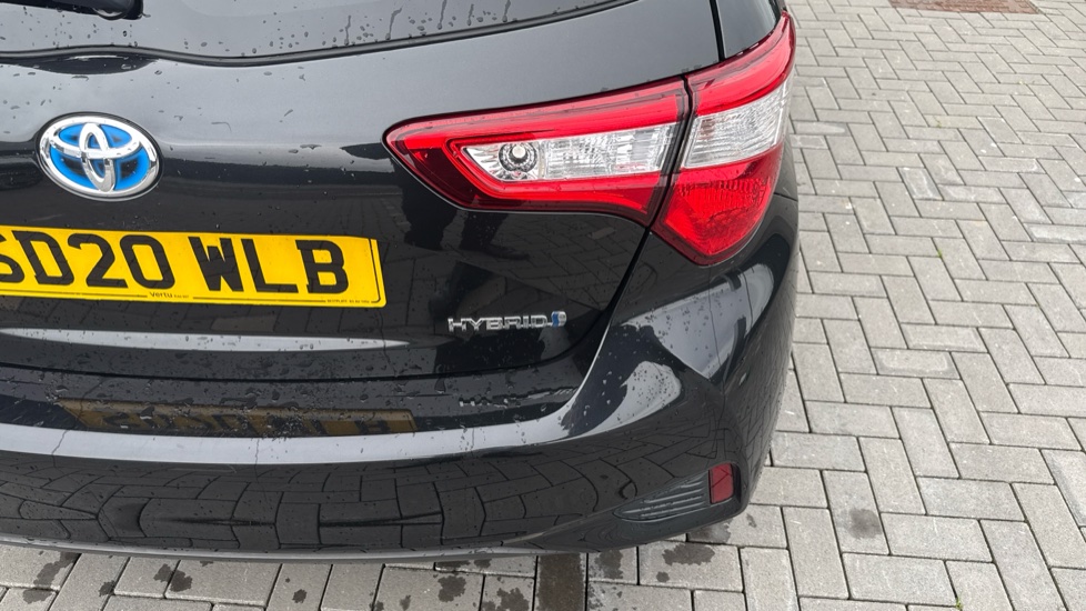 Toyota Yaris 1.5 Hybrid Y20 5dr CVT [Bi-tone] Hybrid Hatchback - Image 29