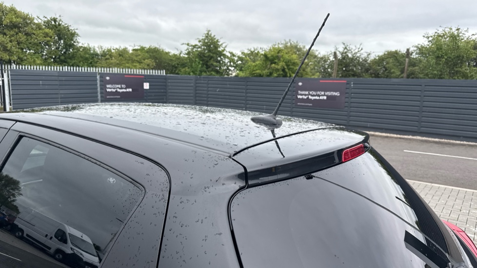 Toyota Yaris 1.5 Hybrid Y20 5dr CVT [Bi-tone] Hybrid Hatchback - Image 32