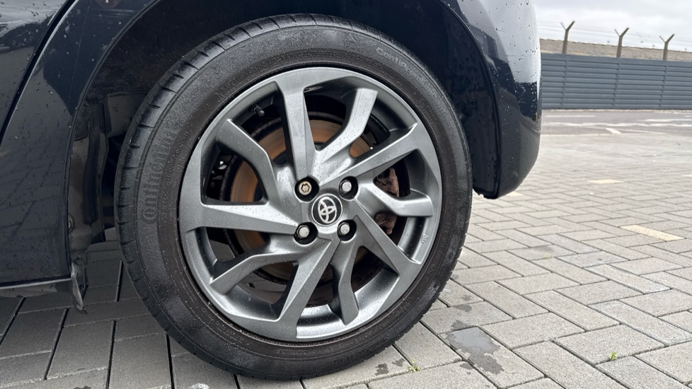 Toyota Yaris 1.5 Hybrid Y20 5dr CVT [Bi-tone] Hybrid Hatchback - Image 34