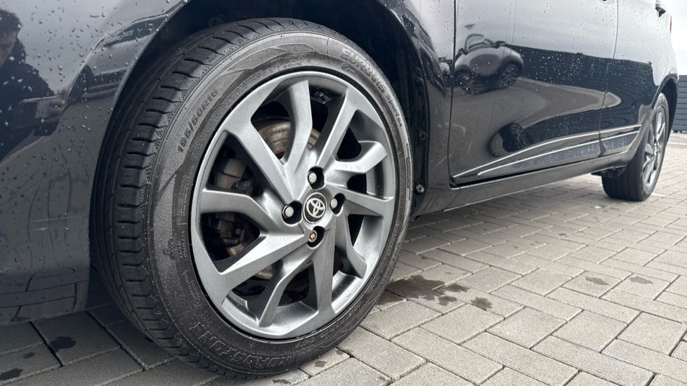 Toyota Yaris 1.5 Hybrid Y20 5dr CVT [Bi-tone] Hybrid Hatchback - Image 38