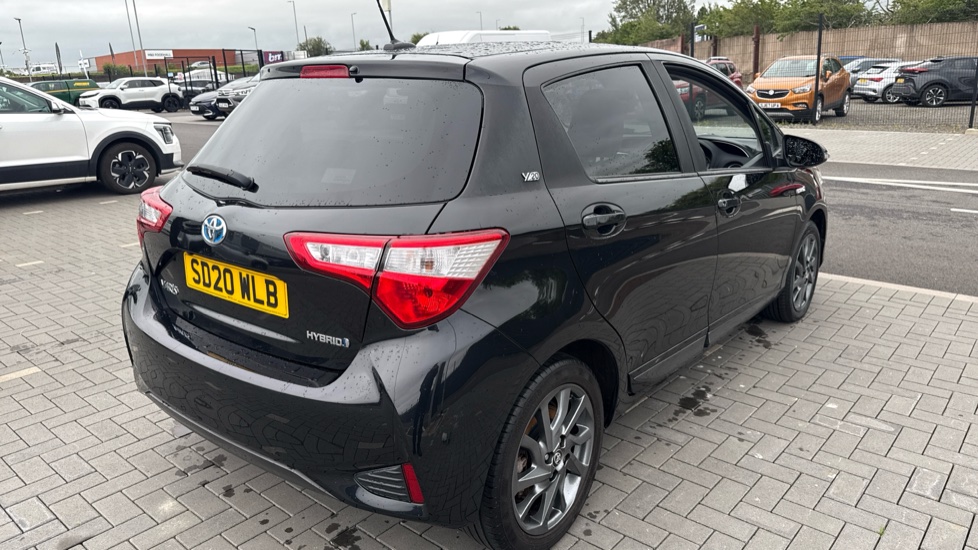 Toyota Yaris 1.5 Hybrid Y20 5dr CVT [Bi-tone] Hybrid Hatchback - Image 44