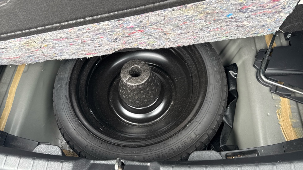 Toyota Yaris 1.5 Hybrid Y20 5dr CVT [Bi-tone] Hybrid Hatchback - Image 45