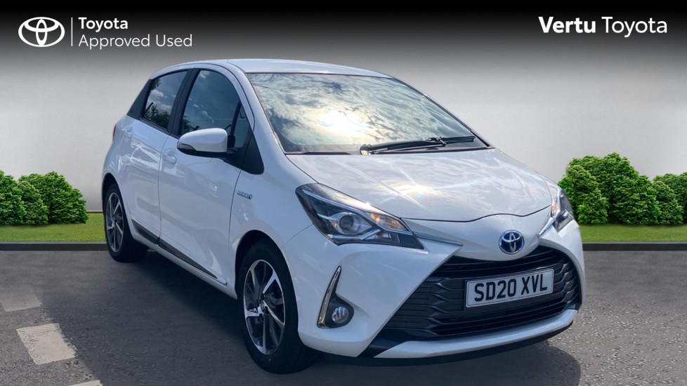 Toyota Yaris 1.5 Hybrid Y20 5dr CVT [Bi-tone] Hybrid Hatchback - Image 1