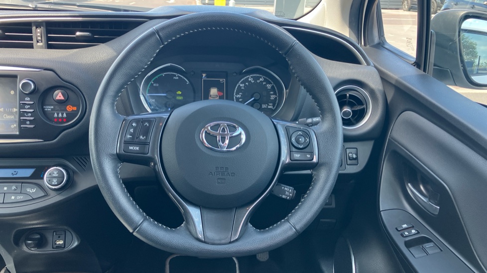 Toyota Yaris 1.5 Hybrid Y20 5dr CVT [Bi-tone] Hybrid Hatchback - Image 10