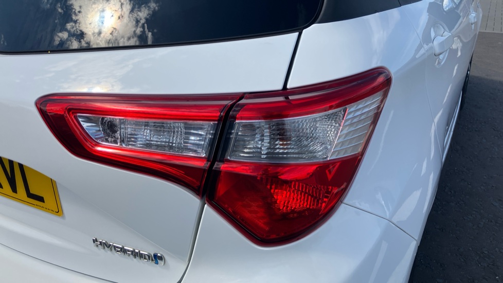 Toyota Yaris 1.5 Hybrid Y20 5dr CVT [Bi-tone] Hybrid Hatchback - Image 21