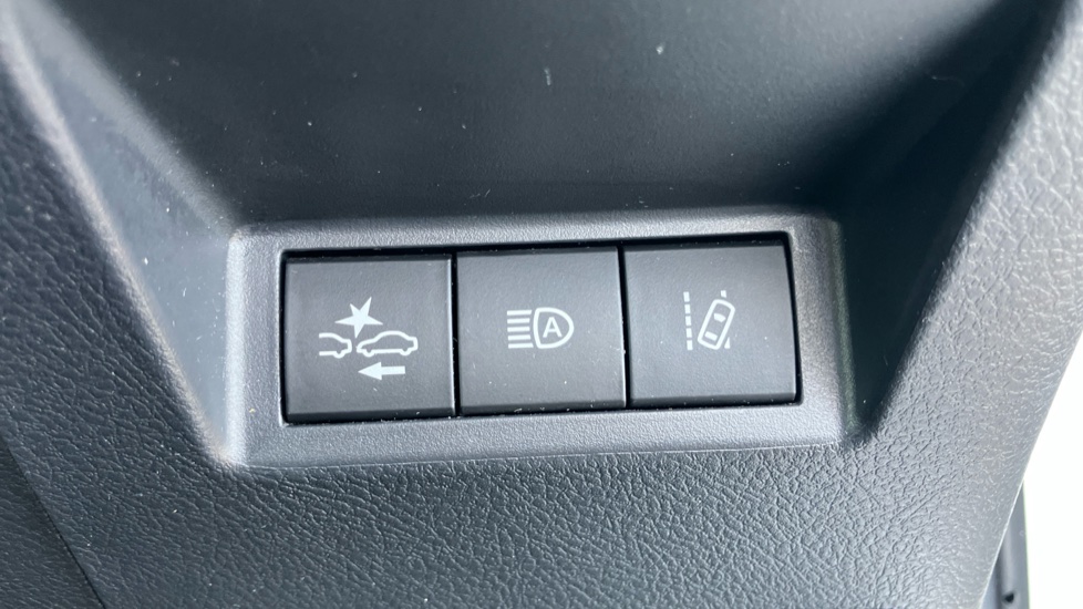 Toyota Yaris 1.5 Hybrid Y20 5dr CVT [Bi-tone] Hybrid Hatchback - Image 30