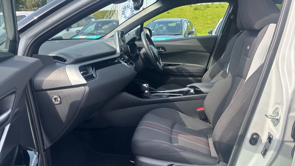 Toyota C-HR 1.8 Hybrid GR Sport 5dr CVT Hybrid Hatchback - Image 5