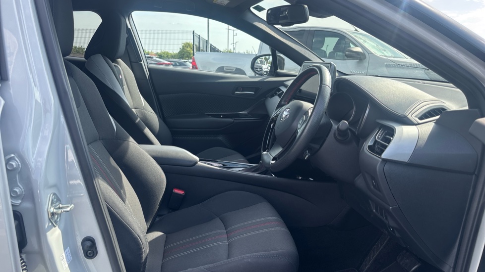 Toyota C-HR 1.8 Hybrid GR Sport 5dr CVT Hybrid Hatchback - Image 12