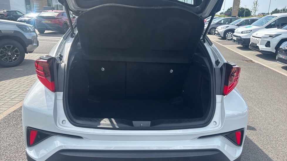 Toyota C-HR 1.8 Hybrid GR Sport 5dr CVT Hybrid Hatchback - Image 13