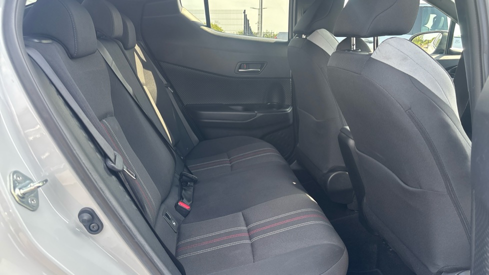 Toyota C-HR 1.8 Hybrid GR Sport 5dr CVT Hybrid Hatchback - Image 15
