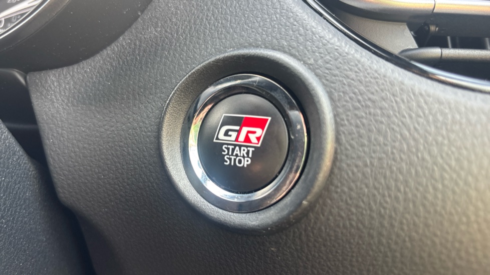 Toyota C-HR 1.8 Hybrid GR Sport 5dr CVT Hybrid Hatchback - Image 16