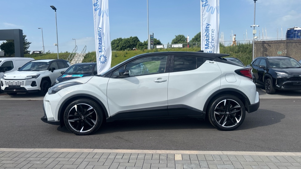Toyota C-HR 1.8 Hybrid GR Sport 5dr CVT Hybrid Hatchback - Image 24