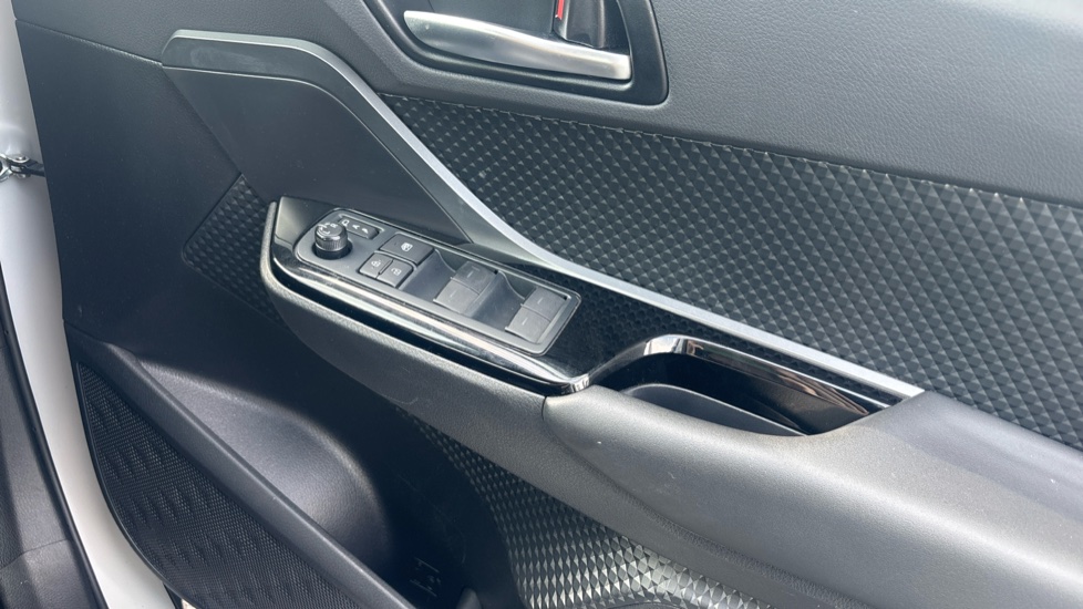 Toyota C-HR 1.8 Hybrid GR Sport 5dr CVT Hybrid Hatchback - Image 33