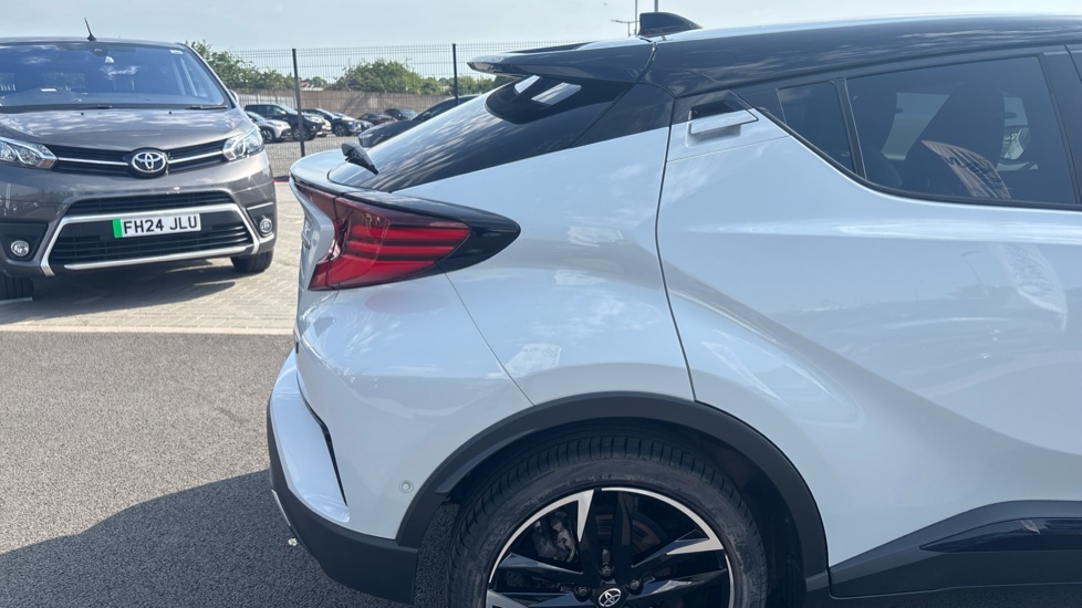 Toyota C-HR 1.8 Hybrid GR Sport 5dr CVT Hybrid Hatchback - Image 48
