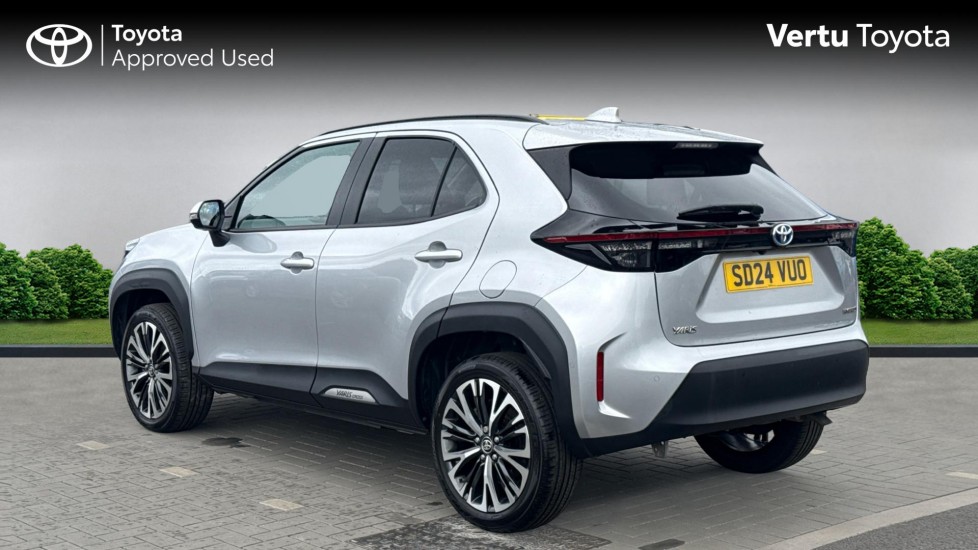 Toyota Yaris Cross 1.5 Hybrid Excel 5dr CVT Hybrid Estate - Image 4