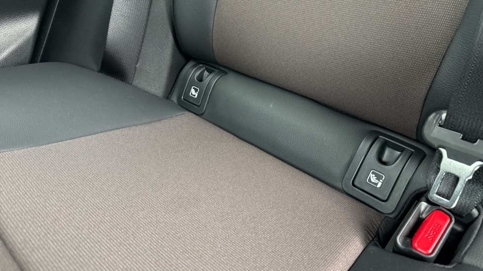 Toyota Yaris Cross 1.5 Hybrid Excel 5dr CVT Hybrid Estate - Image 14
