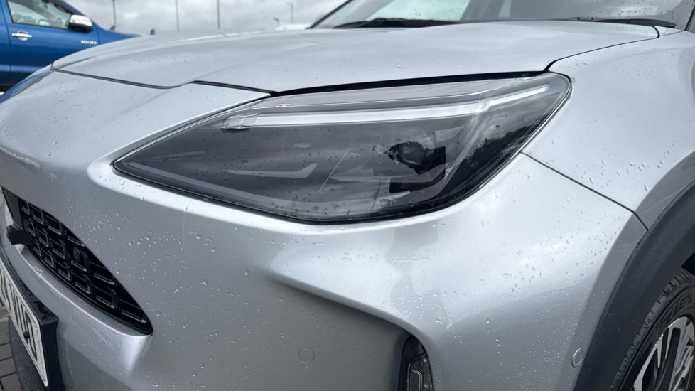 Toyota Yaris Cross 1.5 Hybrid Excel 5dr CVT Hybrid Estate - Image 20