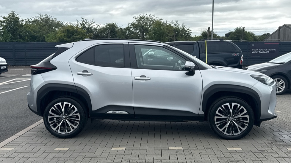 Toyota Yaris Cross 1.5 Hybrid Excel 5dr CVT Hybrid Estate - Image 23
