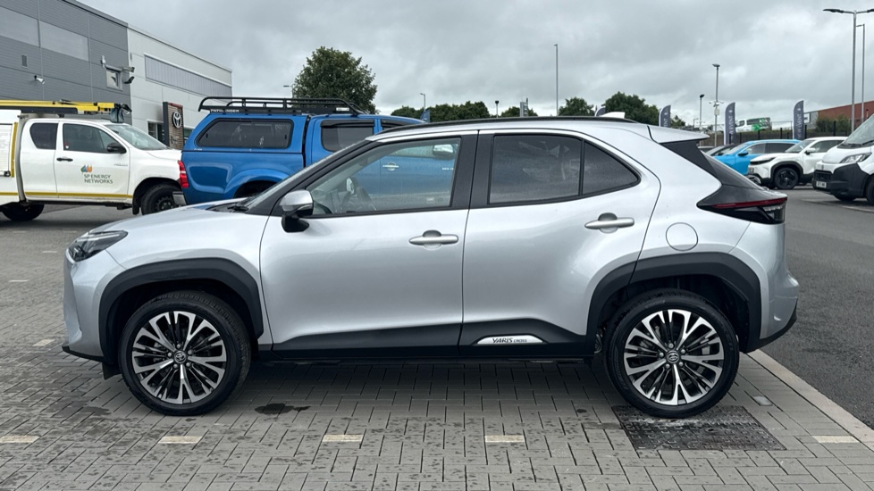 Toyota Yaris Cross 1.5 Hybrid Excel 5dr CVT Hybrid Estate - Image 24