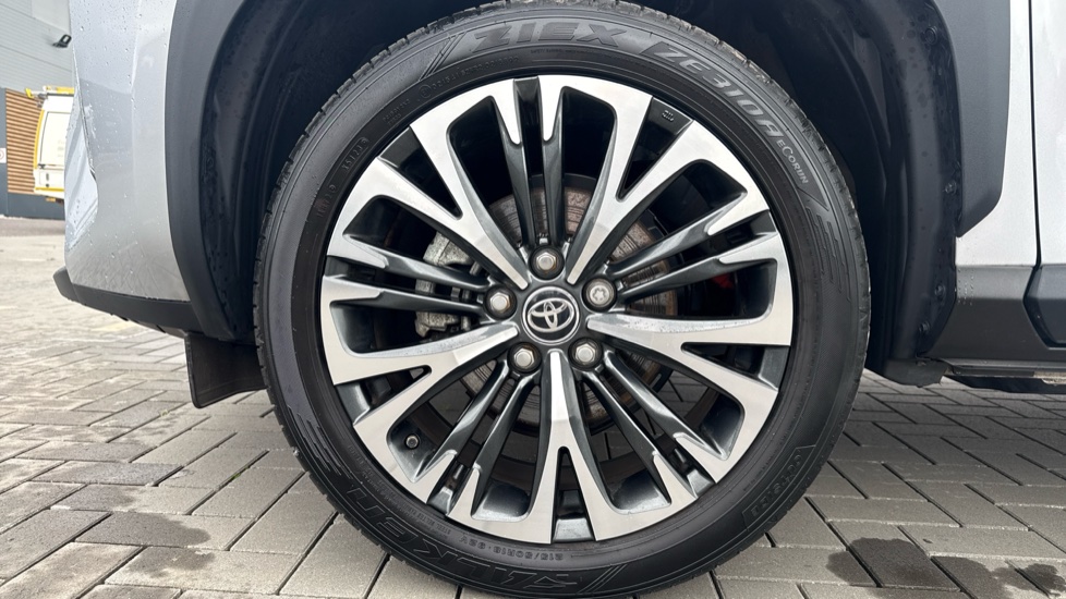 Toyota Yaris Cross 1.5 Hybrid Excel 5dr CVT Hybrid Estate - Image 25