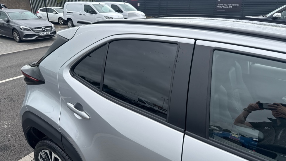 Toyota Yaris Cross 1.5 Hybrid Excel 5dr CVT Hybrid Estate - Image 54