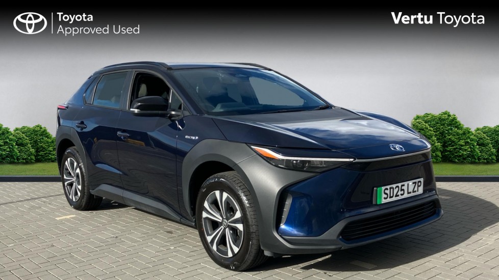 Toyota bZ4X 150kW Pure 71.4kWh 5dr Auto [11kW] Electric Hatchback - Image 1