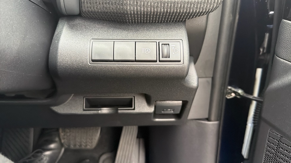 Toyota bZ4X 150kW Pure 71.4kWh 5dr Auto [11kW] Electric Hatchback - Image 44