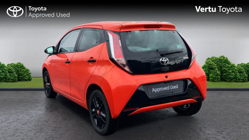 Toyota Aygo 1.0 VVT-i X-Cite 2 5dr Petrol Hatchback - Image 4