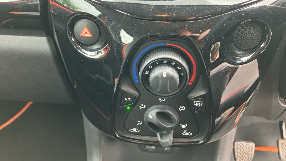 Toyota Aygo 1.0 VVT-i X-Cite 2 5dr Petrol Hatchback - Image 33