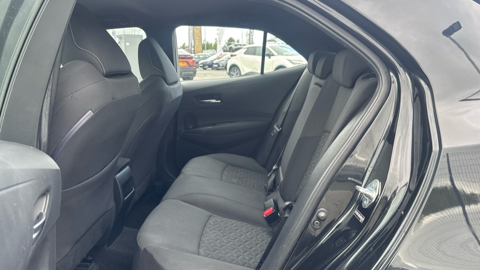 Toyota Corolla 1.2T VVT-i Icon Tech 5dr Petrol Hatchback - Image 15