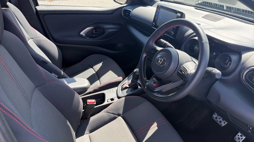 Toyota Yaris 1.5 Hybrid GR Sport 5dr CVT Hybrid Hatchback - Image 12