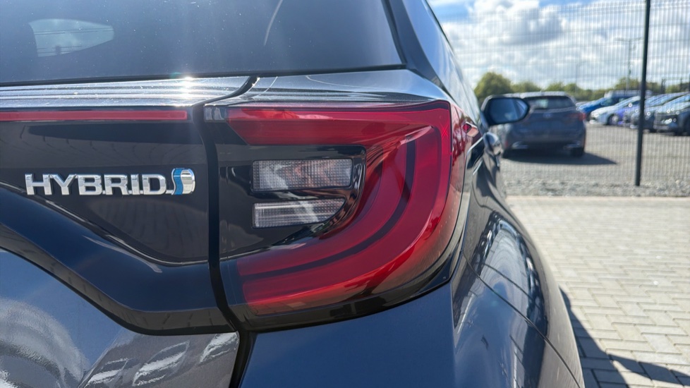 Toyota Yaris 1.5 Hybrid GR Sport 5dr CVT Hybrid Hatchback - Image 21
