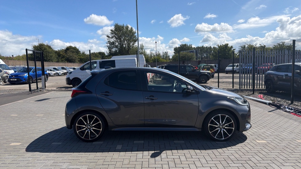 Toyota Yaris 1.5 Hybrid GR Sport 5dr CVT Hybrid Hatchback - Image 23
