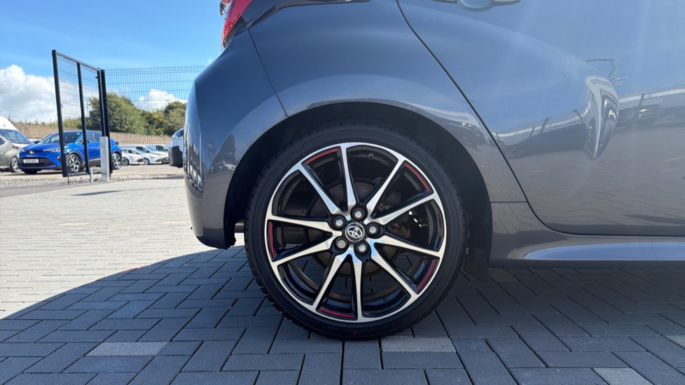 Toyota Yaris 1.5 Hybrid GR Sport 5dr CVT Hybrid Hatchback - Image 25
