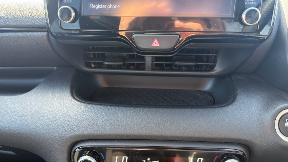 Toyota Yaris 1.5 Hybrid GR Sport 5dr CVT Hybrid Hatchback - Image 33