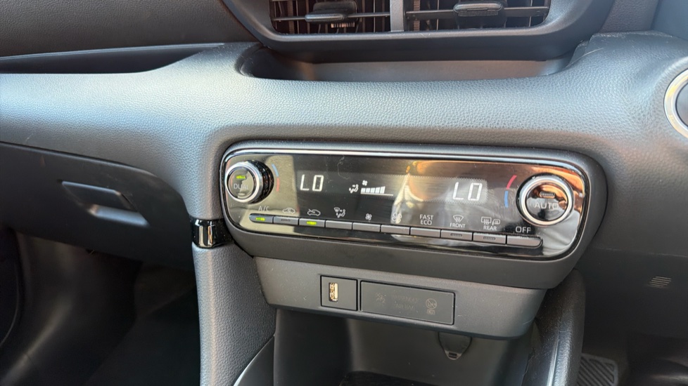 Toyota Yaris 1.5 Hybrid GR Sport 5dr CVT Hybrid Hatchback - Image 34
